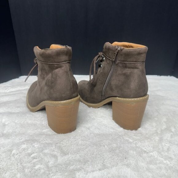 Universal Threads Chunky Heel Boots Woman's 9.5 - Picture 6 of 12